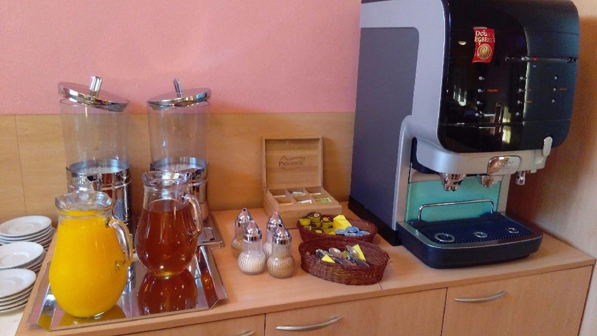 Hotel Senimo Ołomuniec Zewnętrze zdjęcie