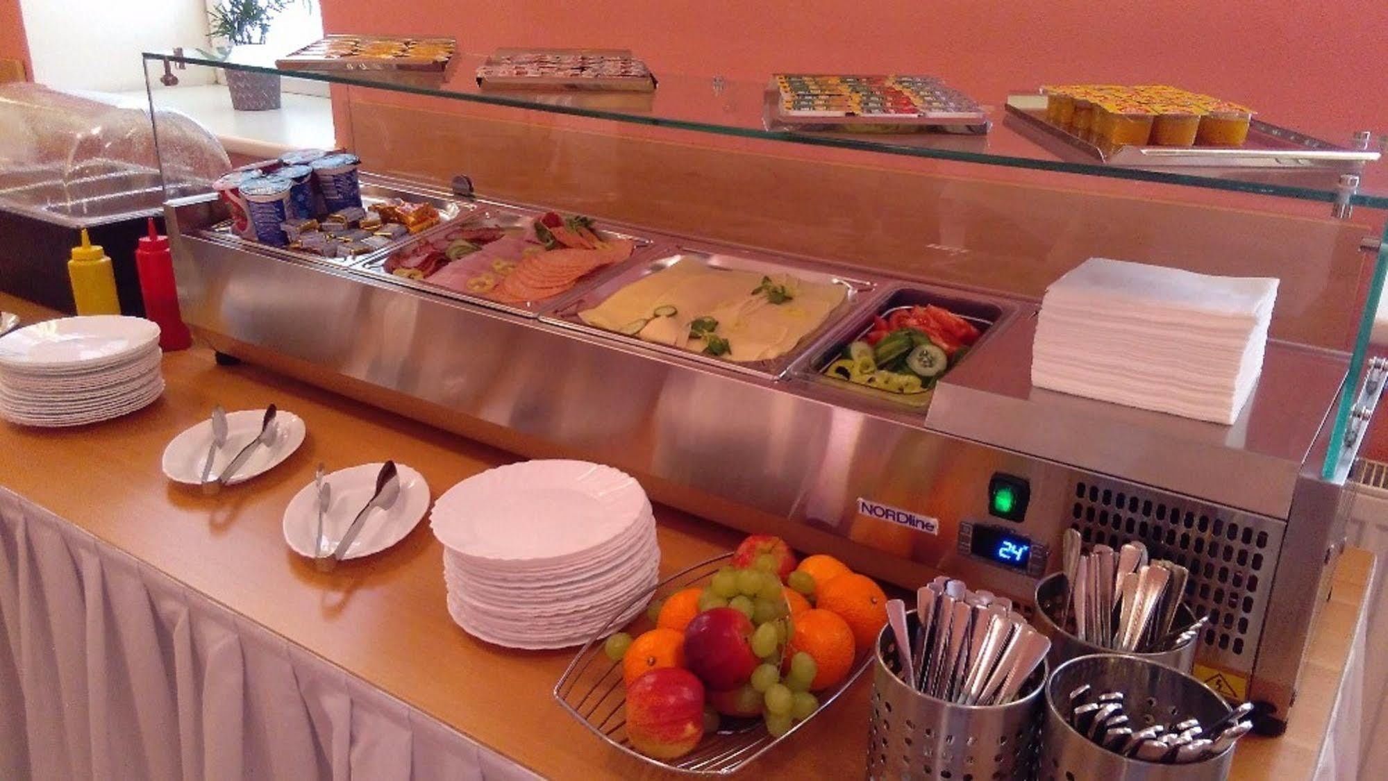 Hotel Senimo Ołomuniec Zewnętrze zdjęcie