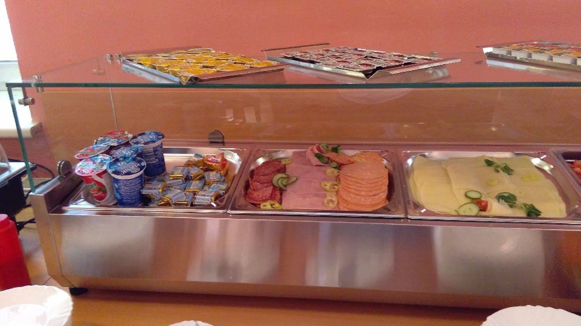 Hotel Senimo Ołomuniec Zewnętrze zdjęcie