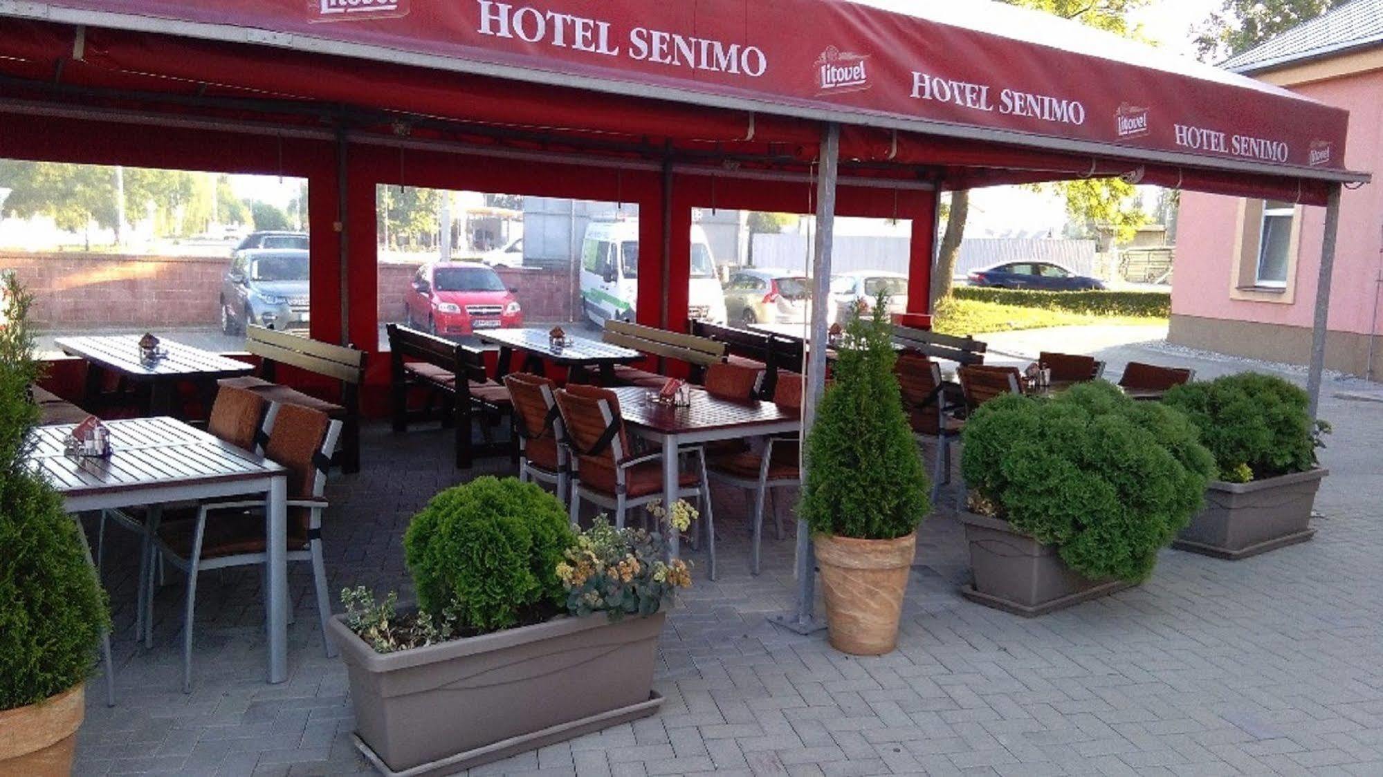 Hotel Senimo Ołomuniec Zewnętrze zdjęcie