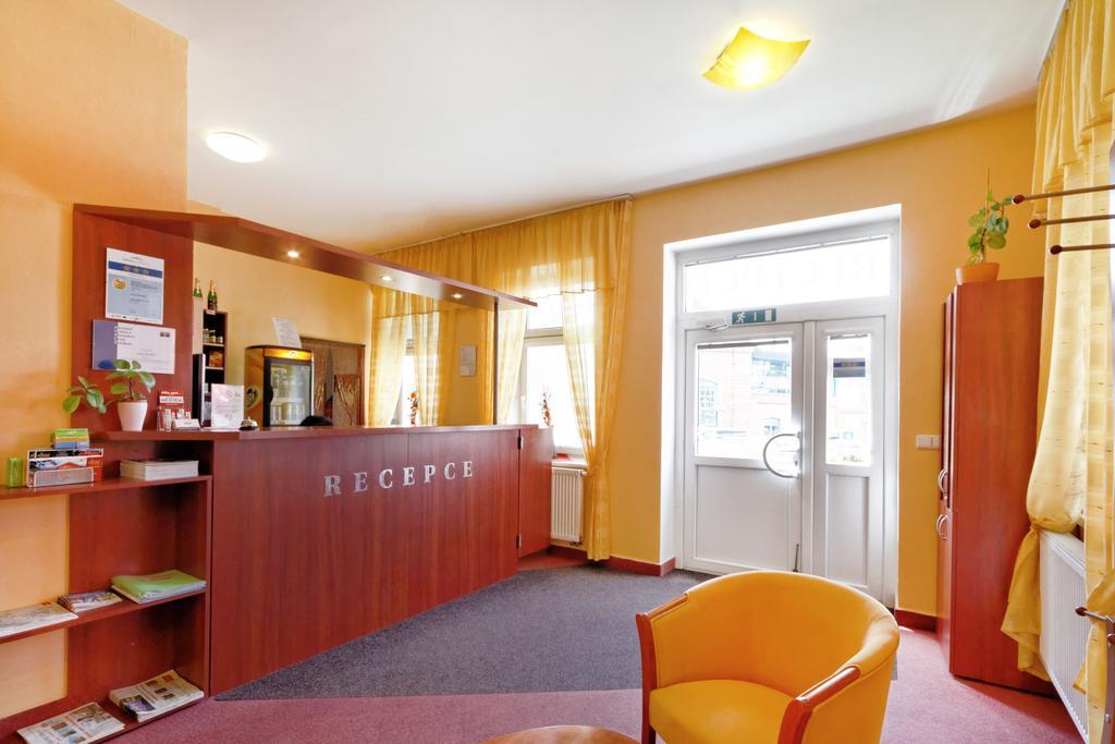 Hotel Senimo Ołomuniec Zewnętrze zdjęcie