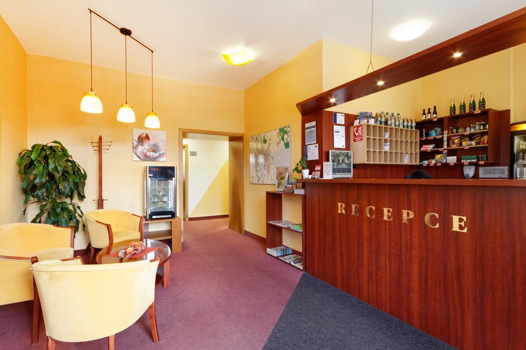 Hotel Senimo Ołomuniec Zewnętrze zdjęcie